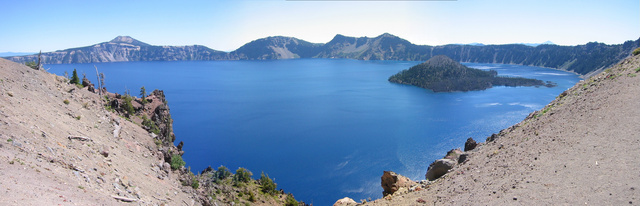 Crater Lake panorma 1